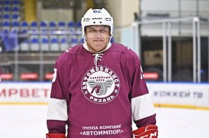 01.10.2026. &laquo;Кубок Памяти С.С. Козырева&raquo;. "Автомобилист" VS "Гиганты"